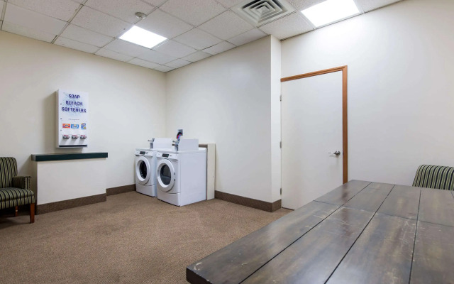 Quality Inn Oneonta Cooperstown Area