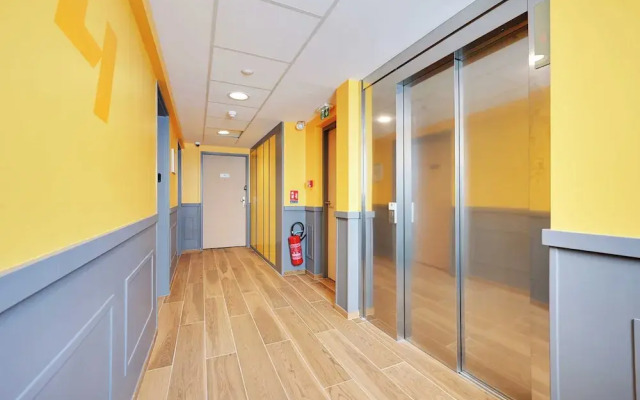 Studio With Rooftop Access - 4P - Vanves