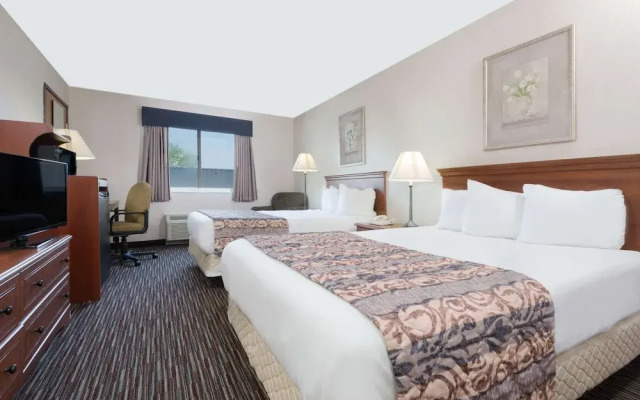 Baymont Inn & Suites Columbus/Rickenbacker