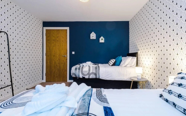 Impeccable 2-bed Apartment in Liverpool