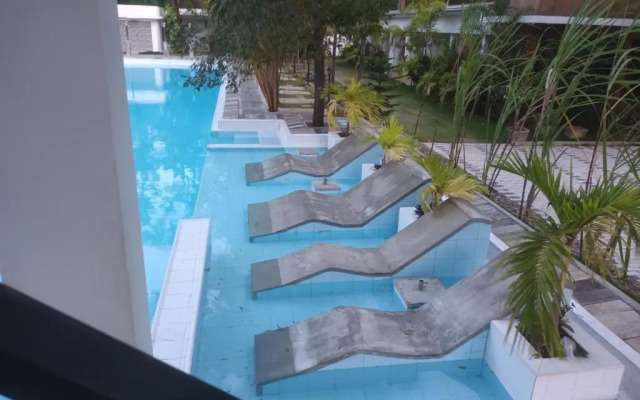 Lucky Beach Resort