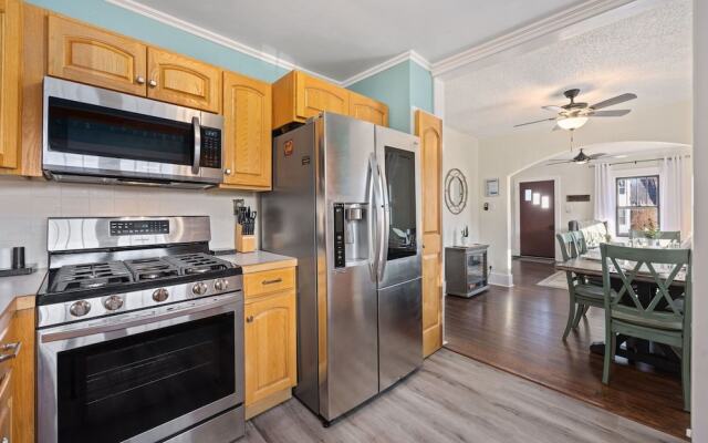 Cozy Home in Downtown Loveland W/ Free Bikes!