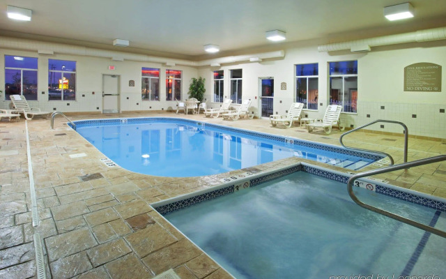 Holiday Inn Express Hotel & Suites Columbus-Groveport by IHG
