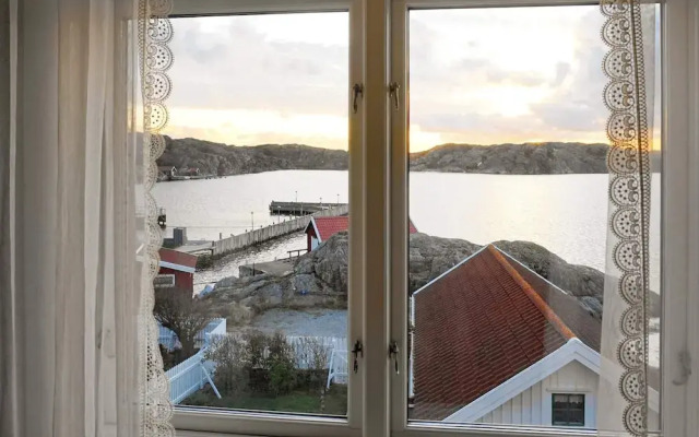Panoramic Sea Views in Skarhamn-by Traum