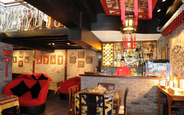 Double Happiness Beijing Courtyard Hotel