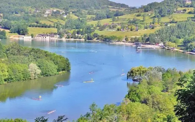 chalets19hameauxduperrier.com