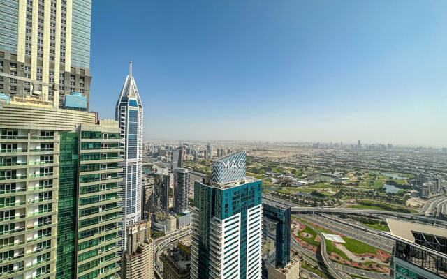 HiGuests - The Marina Torch