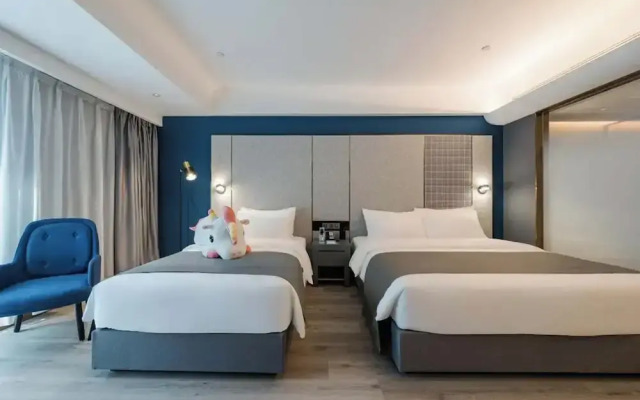 Shanghai Lujiazui Area BaBaiBan LANOU Hotel