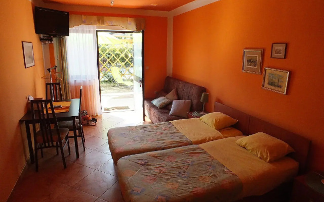 Studio Maris One Bedroom