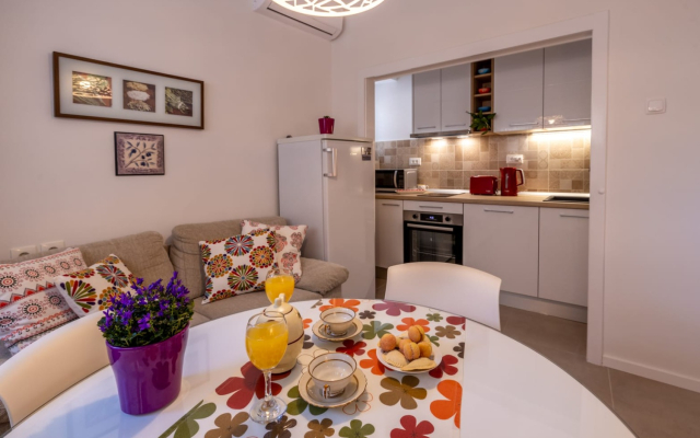 Apartment Ljubav - with parking : A1 Makarska, Riviera Makarska