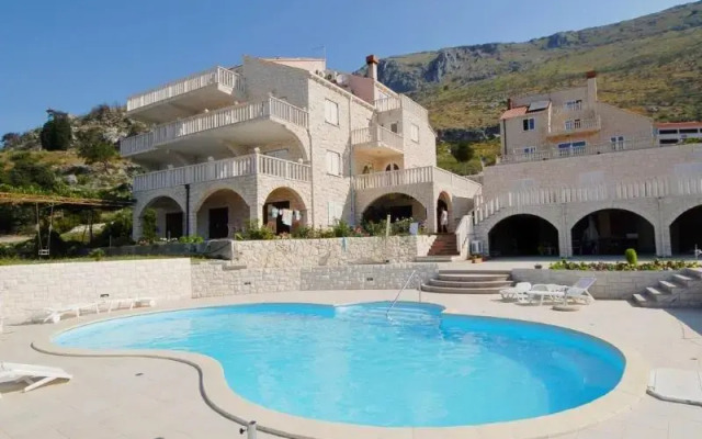 Apartments Marnic
