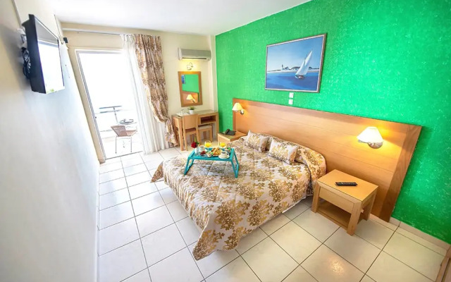Hotel Avra