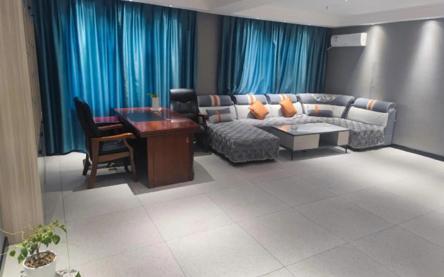 Dingbian Donggang Hotel