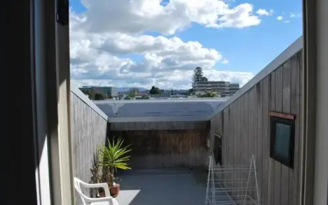 Loft 109 Backpackers Hostel