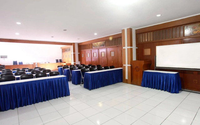 Alexander Hotel  Tegal