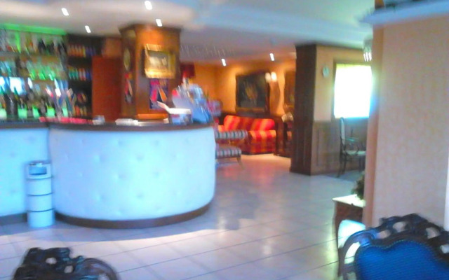 Hotel Happy Days