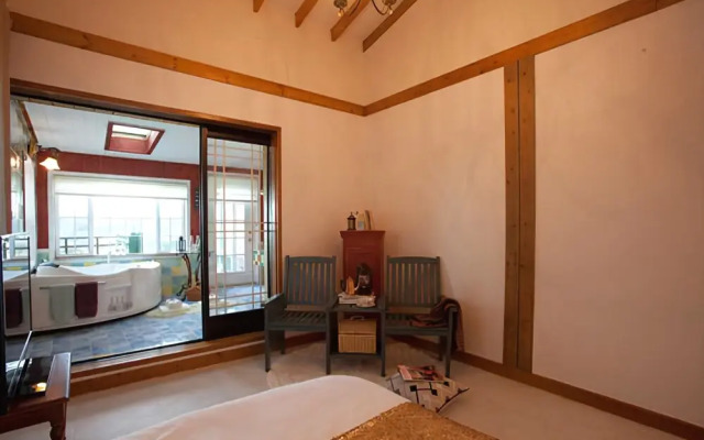 Yangyang Santa Hill Pension