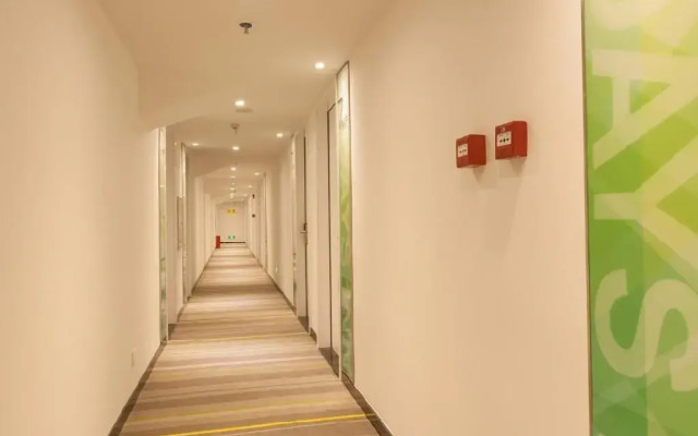 7 Days Inn Yunfu Jinshan Bus Intercharge Branch