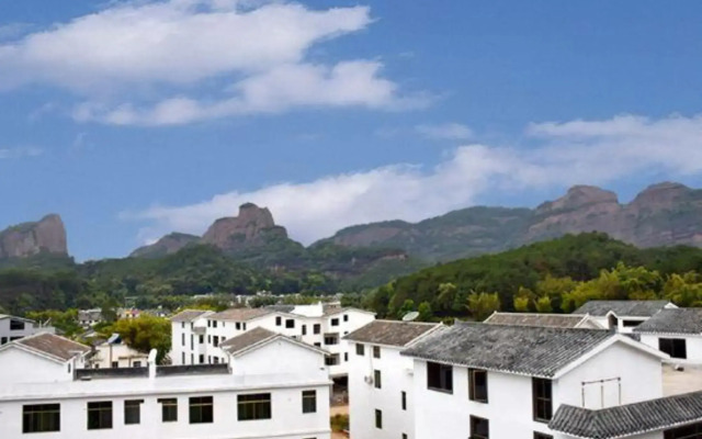 Danxiashan Zhanglaofeng Hotel