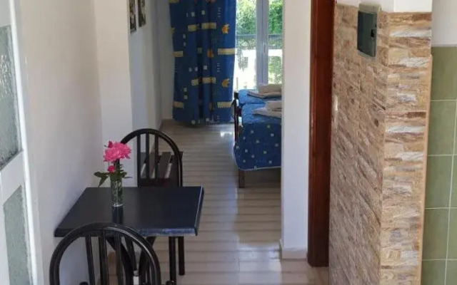 Dimitra Apartments