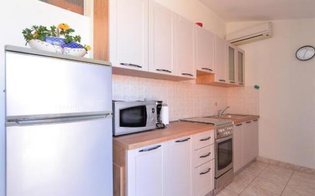 Apartment Andela 250