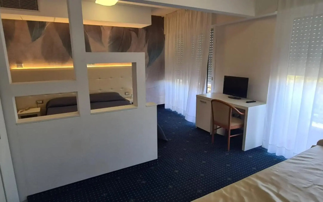 Hotel Eros