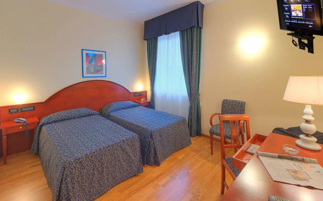 Recina Hotel