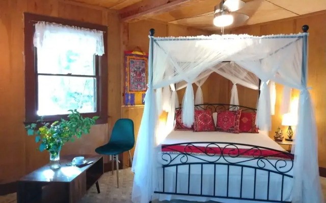 Quiet Mind Lodge Retreat & Spa  Sequoias