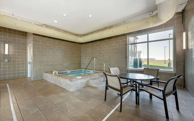 Best Western Plus Lakeview Hotel