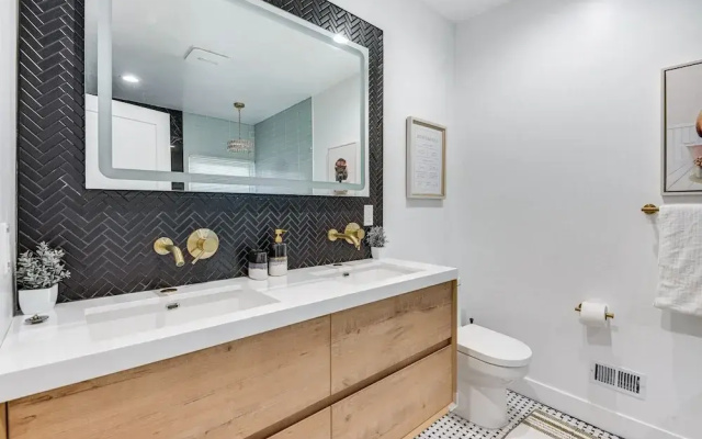 Windsor Hills Home w/ Grill & Yard, Near Beaches
