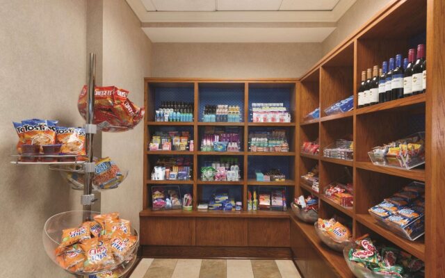 Hampton Inn & Suites Kansas City-Country Club Plaza