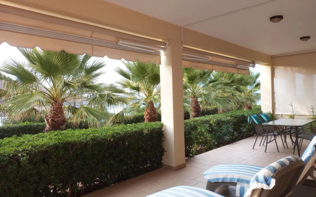 Tholos Bay Suites