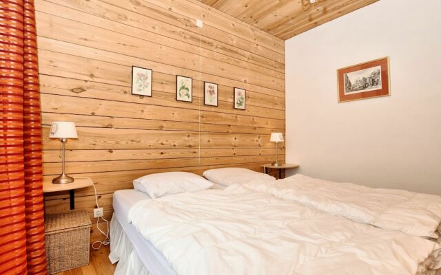 Cozy Holiday Home in Dion with Sauna and Jacuzzi