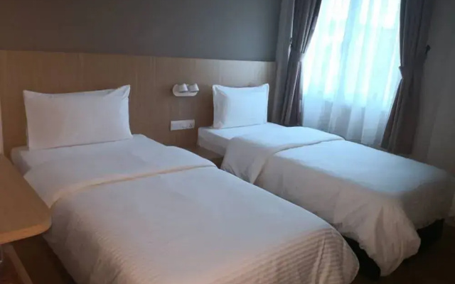 Walk In Hotel