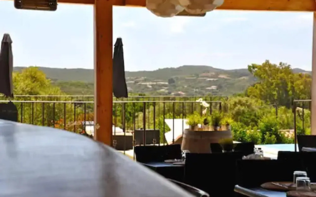 Hotel Maora Village
