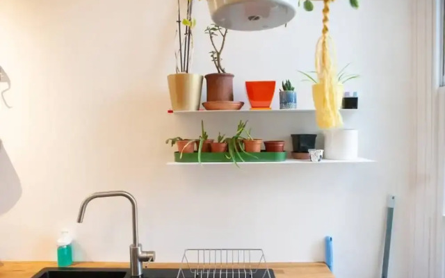 Spacious 3 Bedroom Georgian House in Bristol