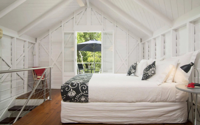 Port Douglas Cottage and Lodge – Guest Rooms – Port Douglas