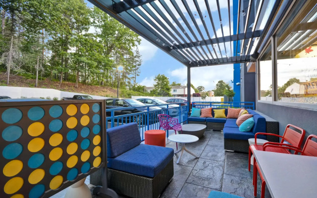 Tru by Hilton Chicopee Springfield