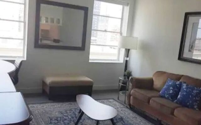 Deep Cleaned 1BR Apartment | Downtown Location