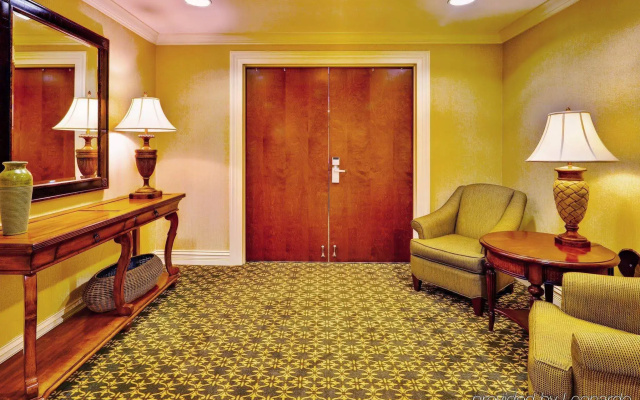 Holiday Inn Express & Suites Flowood by IHG