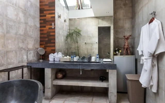 Beautiful Villa With Private Pool, Bali Villa 2001