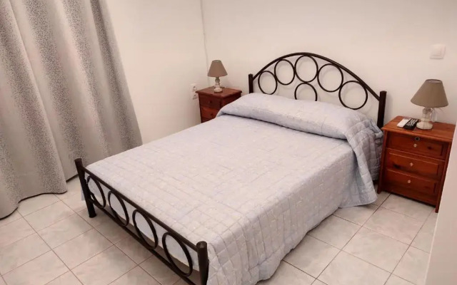 Emerald- 2 -Bedroom Apartment in Preveza