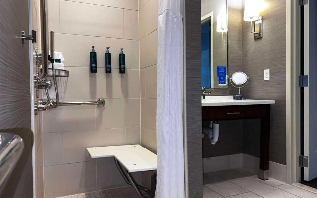 Doubletree By Hilton Reading
