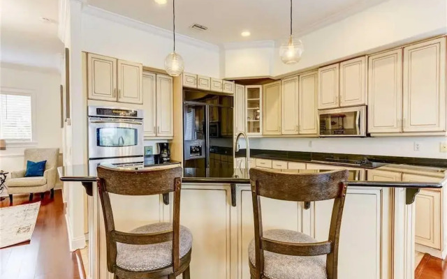 Sea Star Palace - Six Bedroom Home