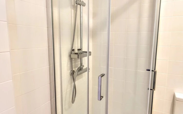 Bombarda Cinema Apartments