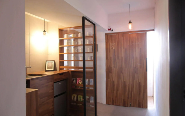 Daan Park Hotel - Hostel