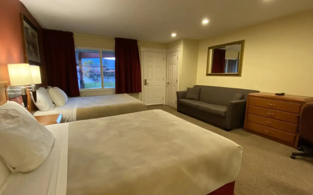 Sahara Courtyard Inn