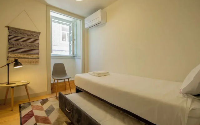 Castelo Superior Two Bedroom Apartment