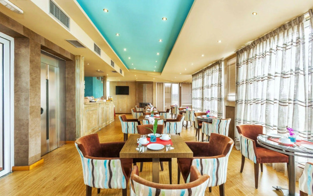 Perea Hotel
