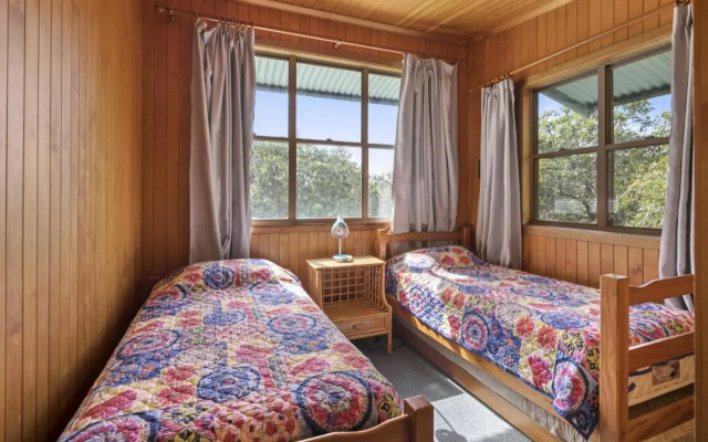 Alinjarra - 13 Waller Court